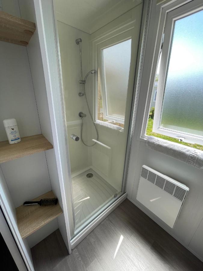 Mobil-Home 4 étoiles avec piscine proche de Blois Onzain Esterno foto