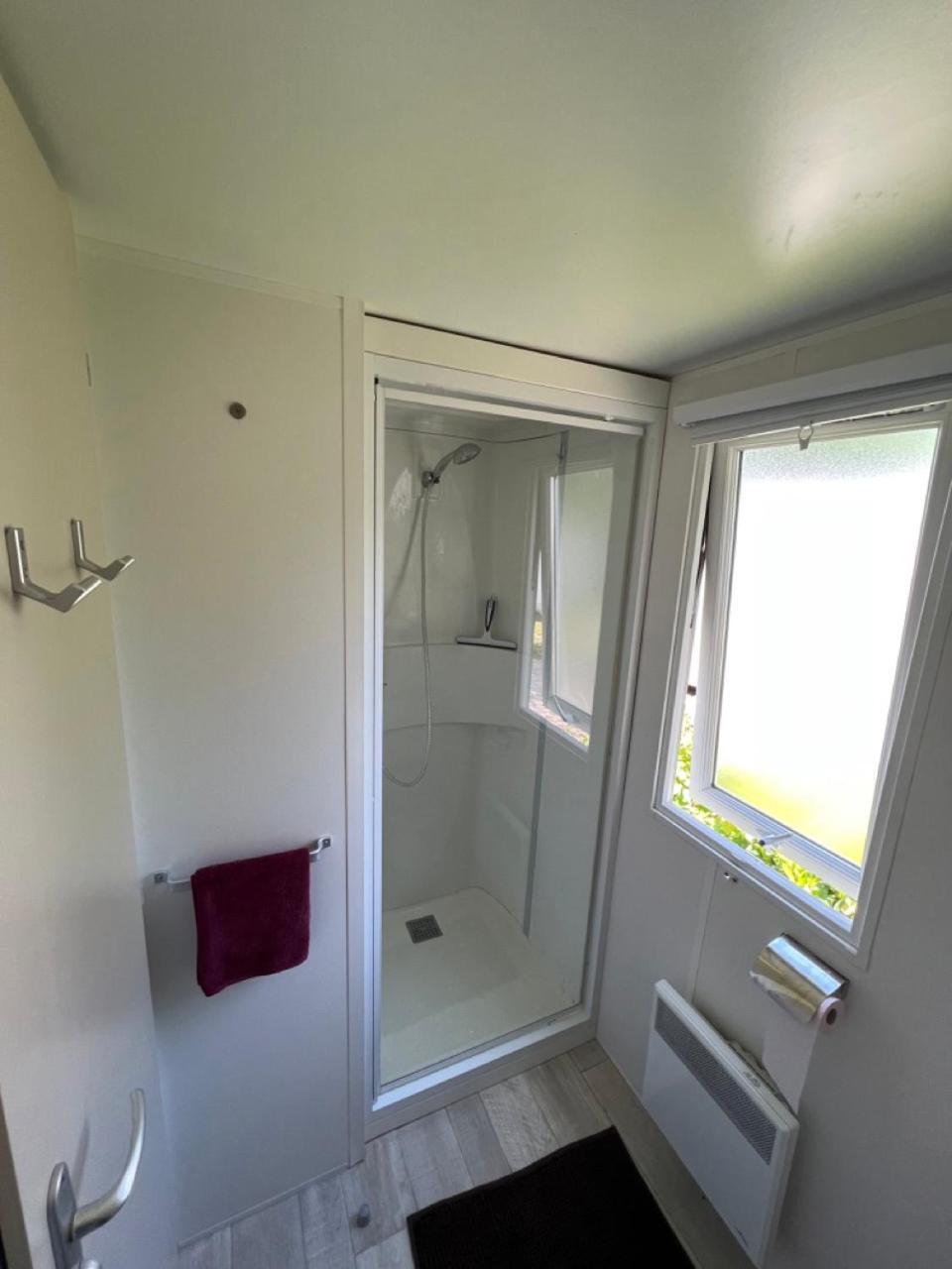 Mobil-Home 4 étoiles avec piscine proche de Blois Onzain Esterno foto