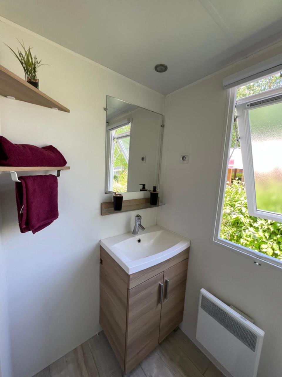 Mobil-Home 4 étoiles avec piscine proche de Blois Onzain Esterno foto