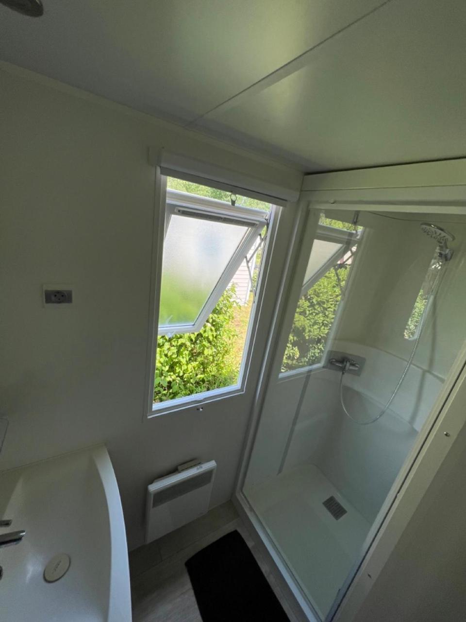 Mobil-Home 4 étoiles avec piscine proche de Blois Onzain Esterno foto